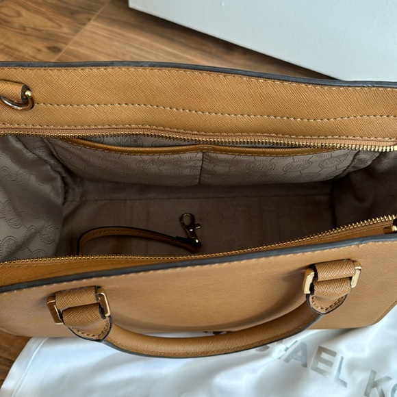 Michael Michael Kors Selma Peanut Medium TZ Satchel Saffiano Leather Handbag - Picture 6 of 10